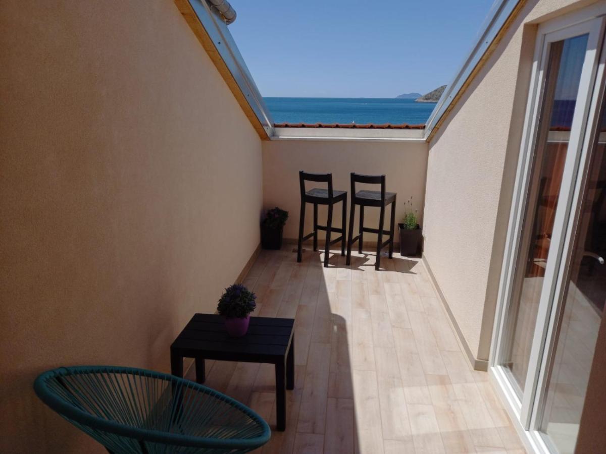 Seaview Suites Ondina Komiža Exterior foto